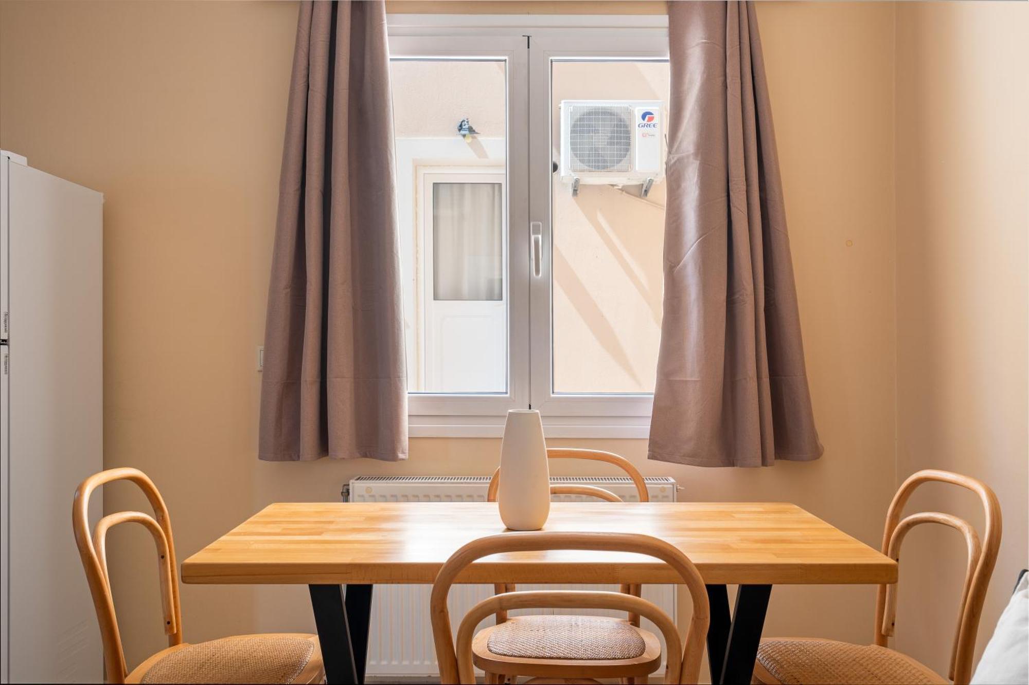 Helianthus Apartment *